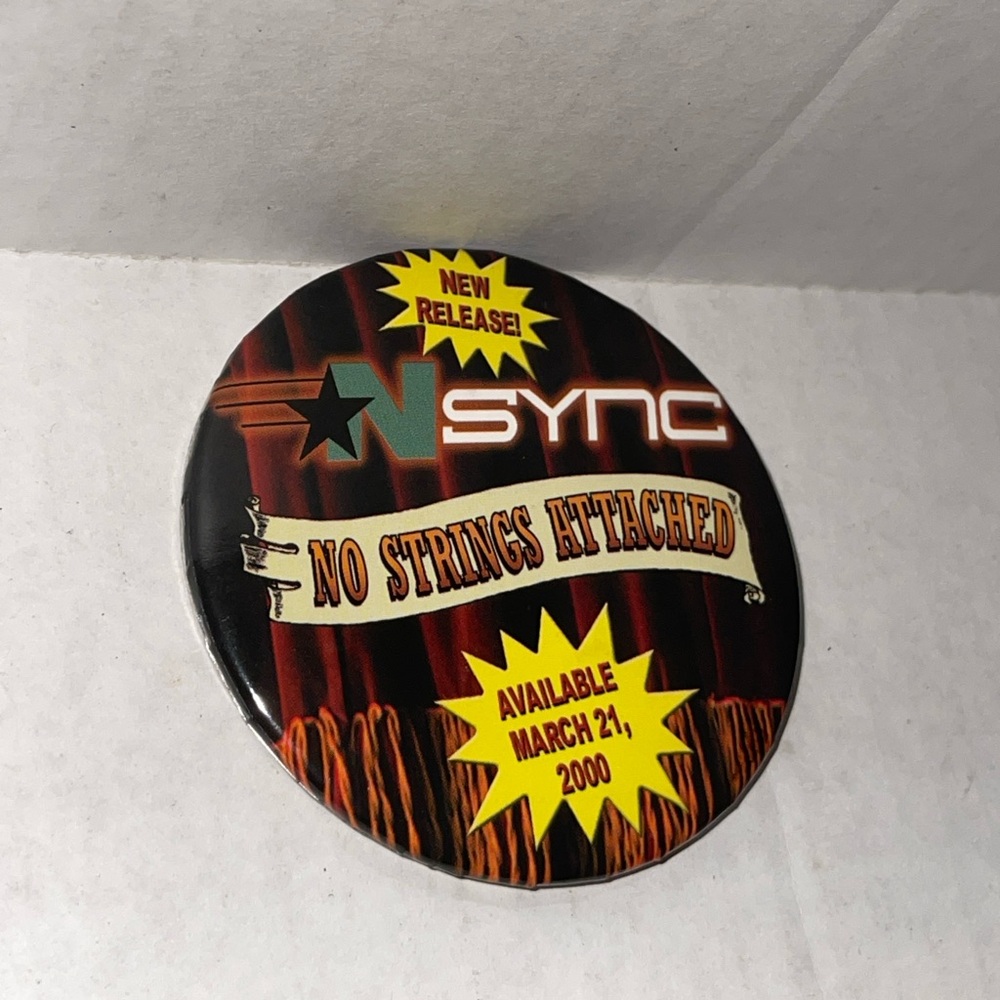 NSYNC No Strings Attached Album Music Button Pin Store Advertising 2000 Boy Band